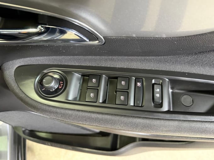 2025 Vauxhall Mokka