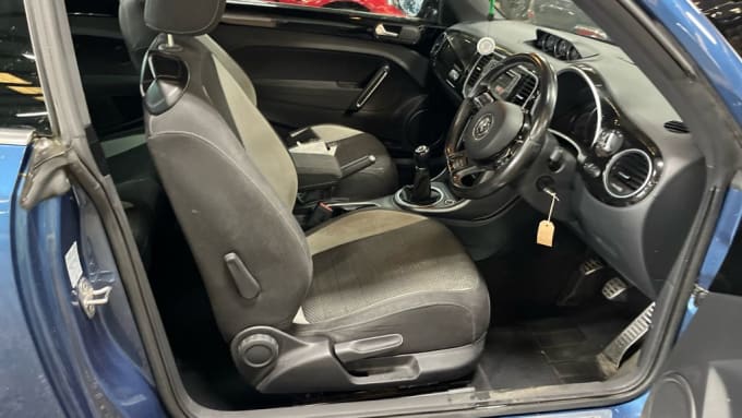 2025 Volkswagen Beetle