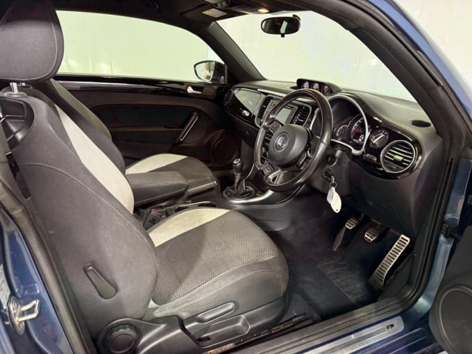 2025 Volkswagen Beetle