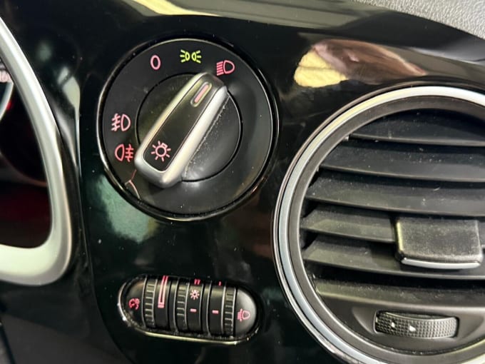 2025 Volkswagen Beetle