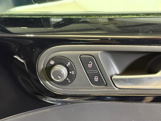 2025 Volkswagen Beetle