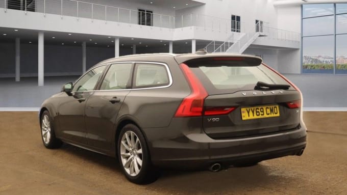 2025 Volvo V90