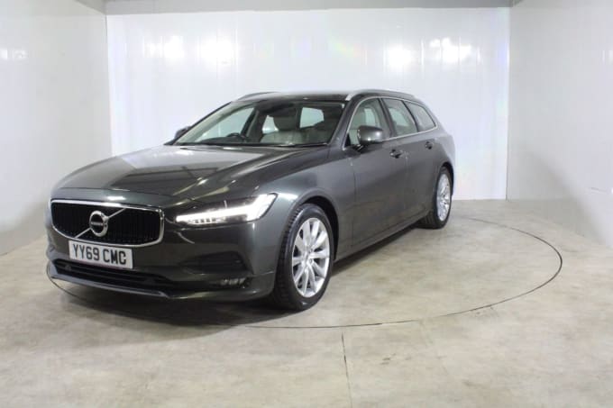 2025 Volvo V90