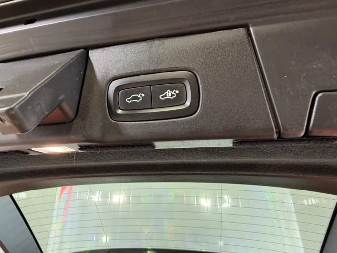 2025 Volvo V90