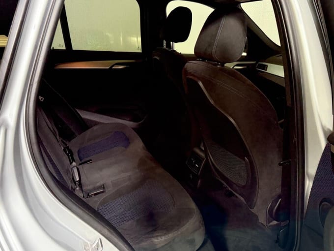 2025 BMW X1