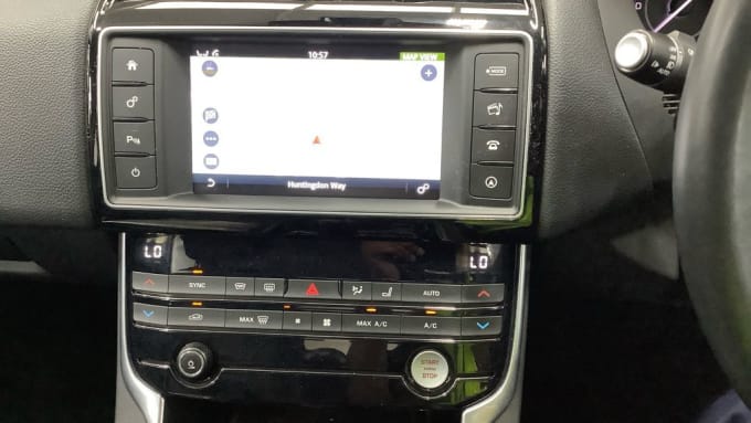 2025 Jaguar Xe