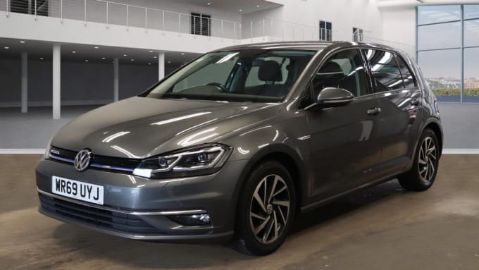 2025 Volkswagen Golf