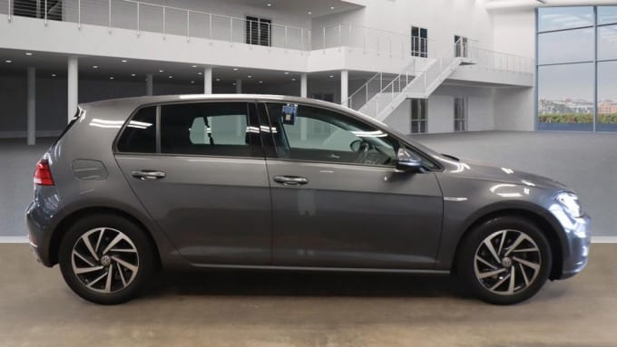 2025 Volkswagen Golf