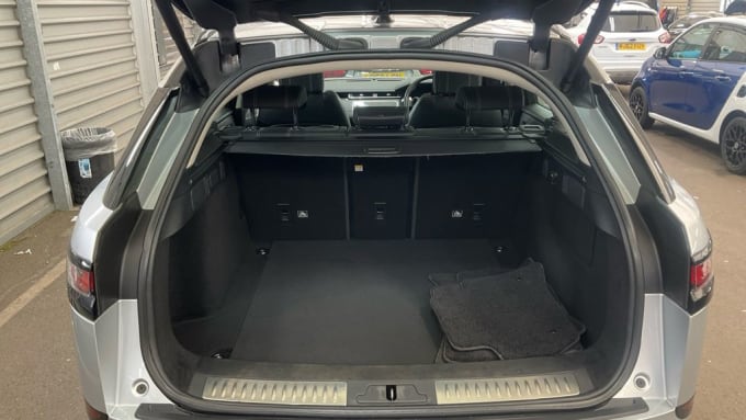 2025 Land Rover Range Rover Velar