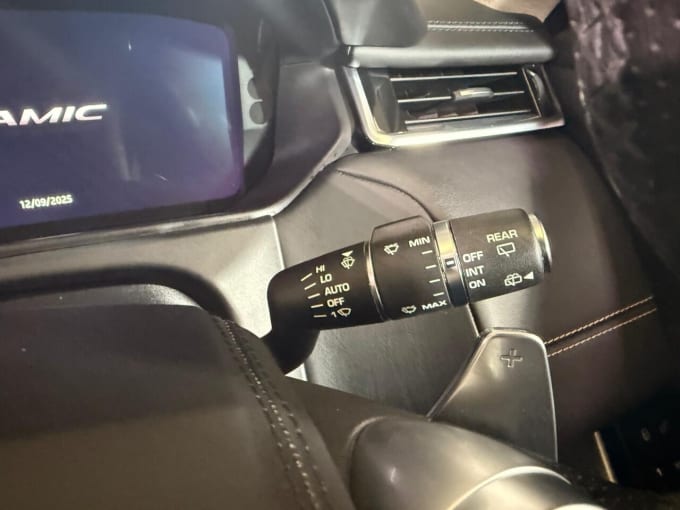 2025 Land Rover Range Rover Velar