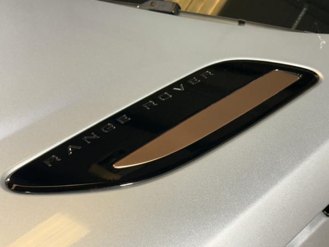 2025 Land Rover Range Rover Velar
