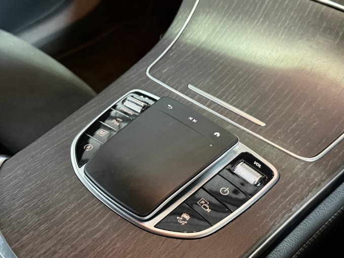 2025 Mercedes-benz Glc