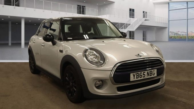 2025 Mini Hatch