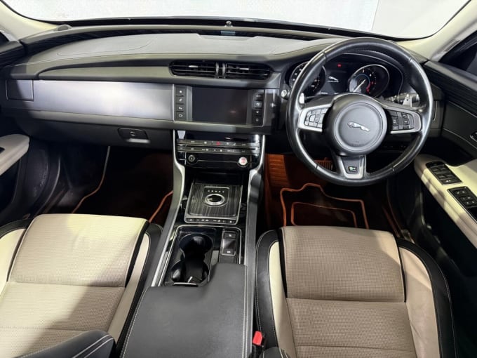 2025 Jaguar Xf