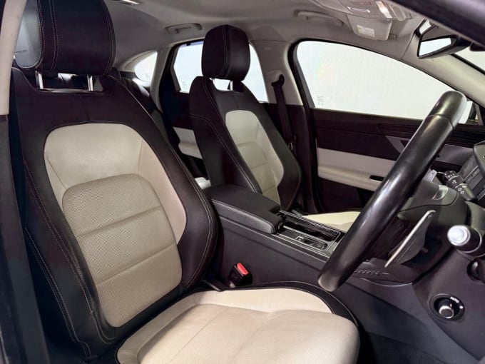 2025 Jaguar Xf