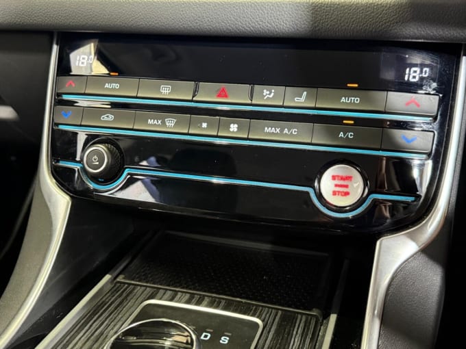 2025 Jaguar Xf