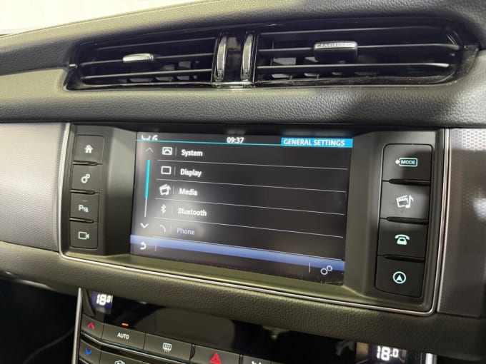 2025 Jaguar Xf