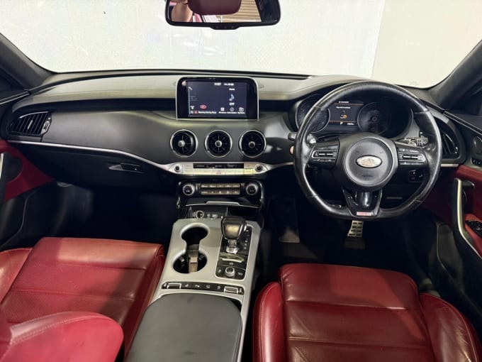 2025 Kia Stinger