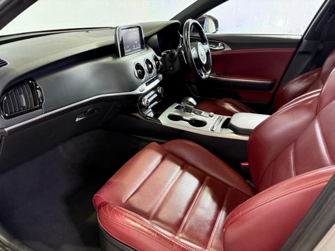 2025 Kia Stinger