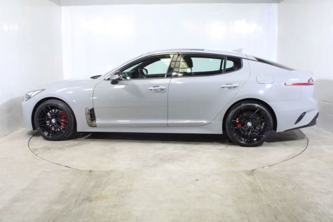2025 Kia Stinger