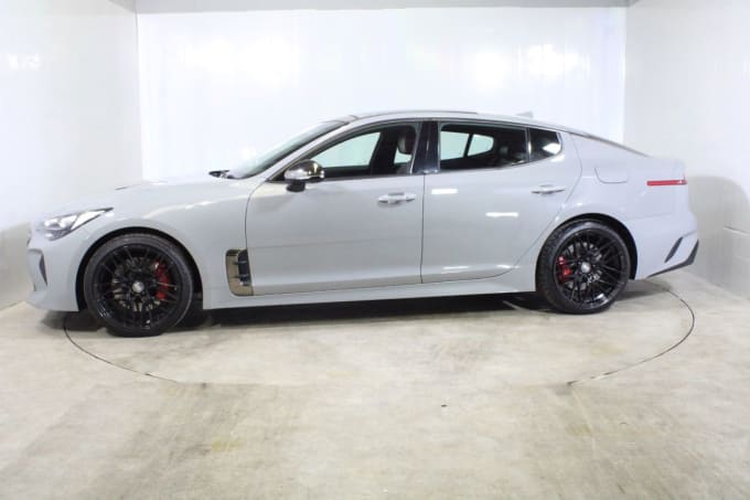 2025 Kia Stinger