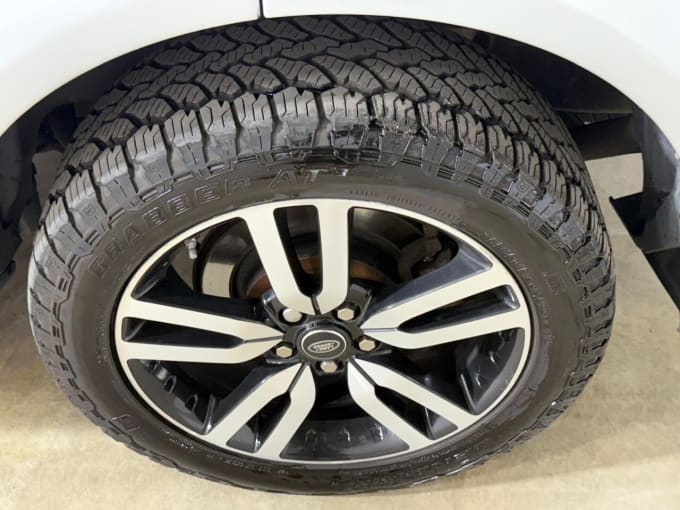 2025 Land Rover Discovery 4