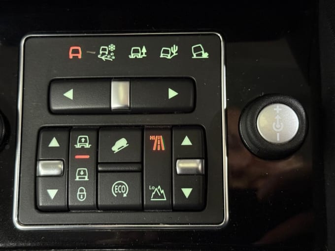 2025 Land Rover Discovery 4