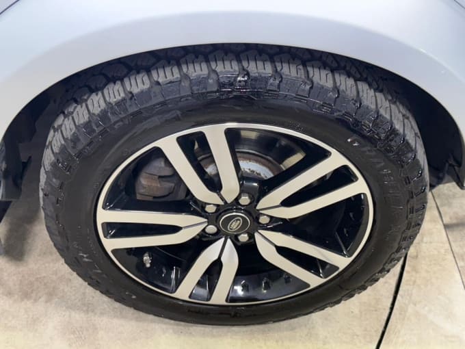 2025 Land Rover Discovery 4