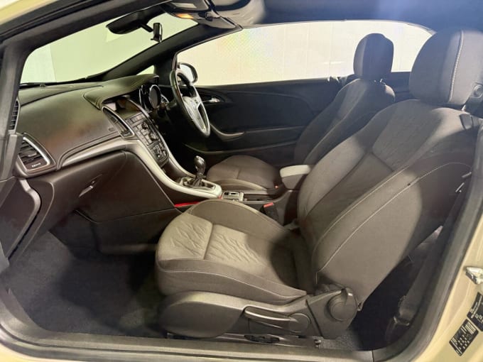 2025 Vauxhall Cascada