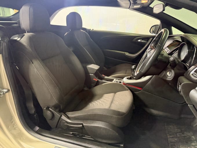 2025 Vauxhall Cascada