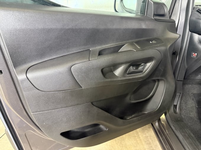 2025 Vauxhall Combo Life