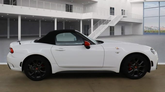 2025 Abarth 124 Spider
