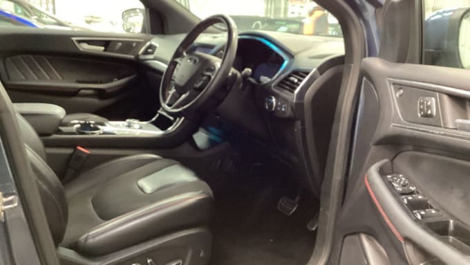 2025 Ford Edge