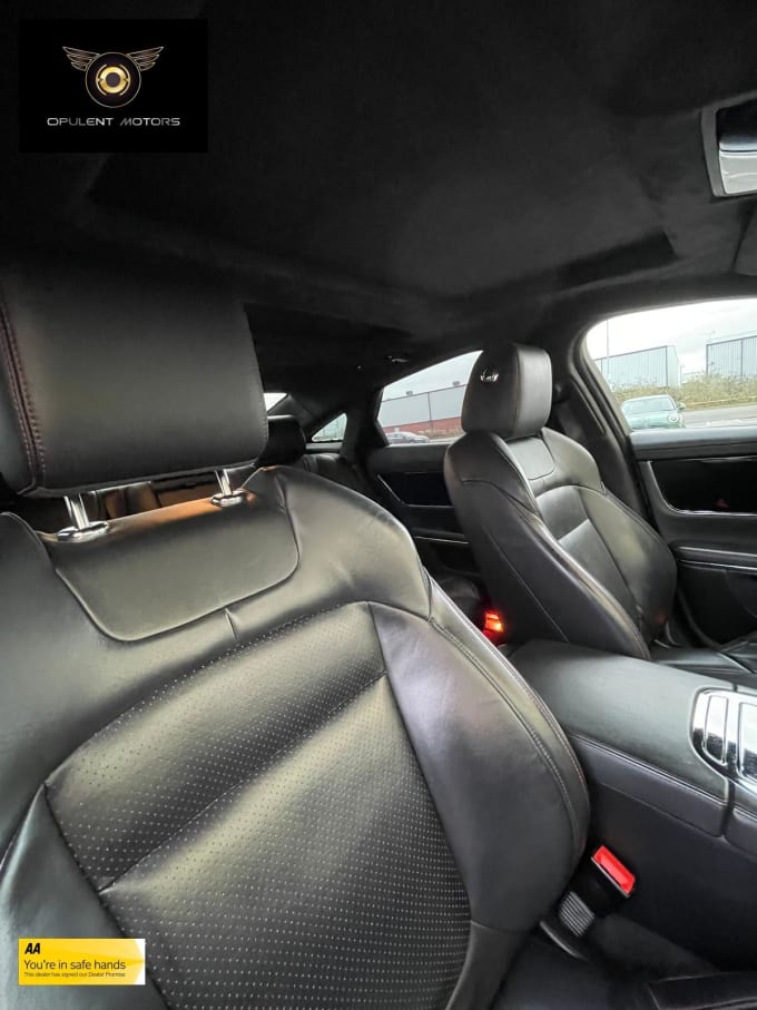2017 Jaguar Xj