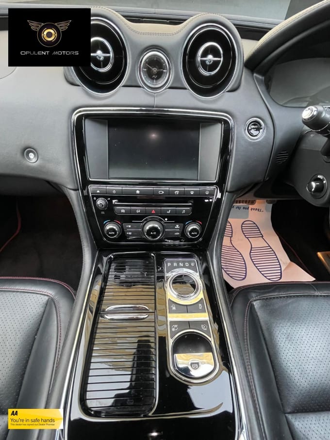 2017 Jaguar Xj