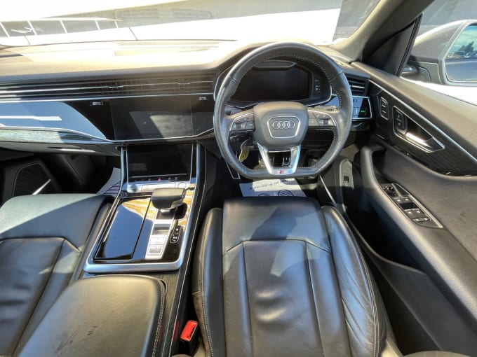 2018 Audi Q8