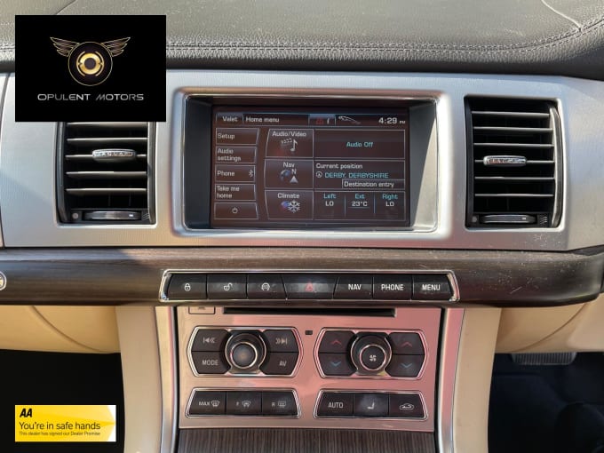 2011 Jaguar Xf