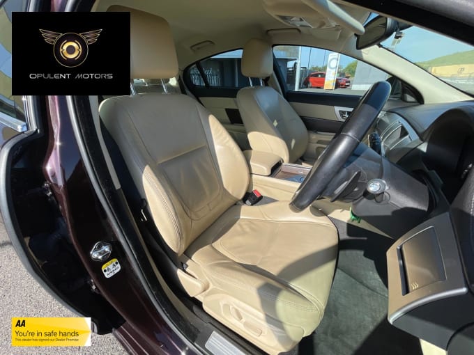 2011 Jaguar Xf