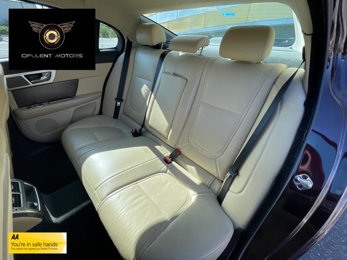 2011 Jaguar Xf