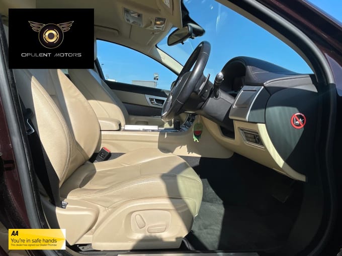 2011 Jaguar Xf