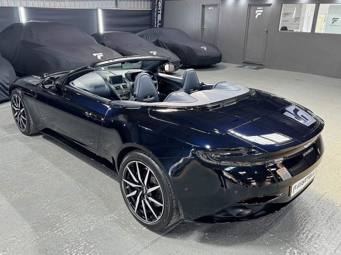 2019 Aston Martin Db11