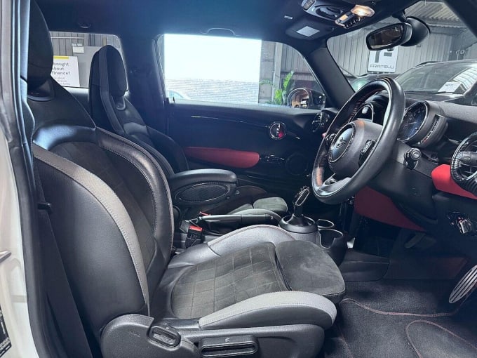 2020 Mini Hatch