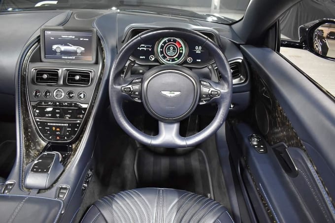 2019 Aston Martin Db11