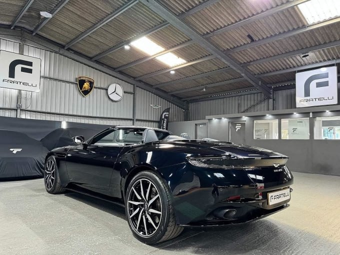 2019 Aston Martin Db11