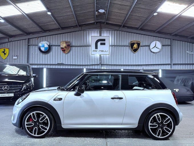 2020 Mini Hatch