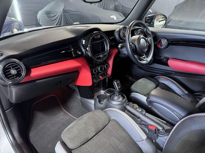2020 Mini Hatch