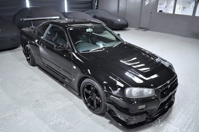 2000 Nissan Skyline