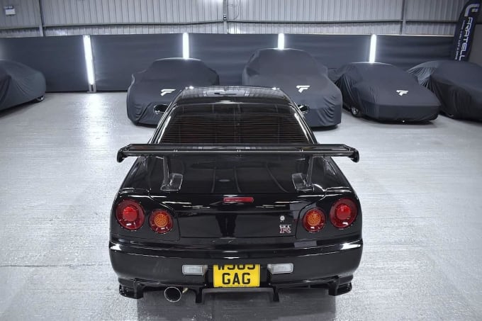 2000 Nissan Skyline