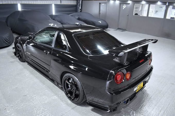 2000 Nissan Skyline