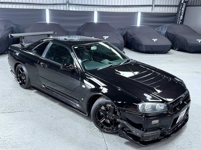 2000 Nissan Skyline